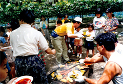 棚下BBQ